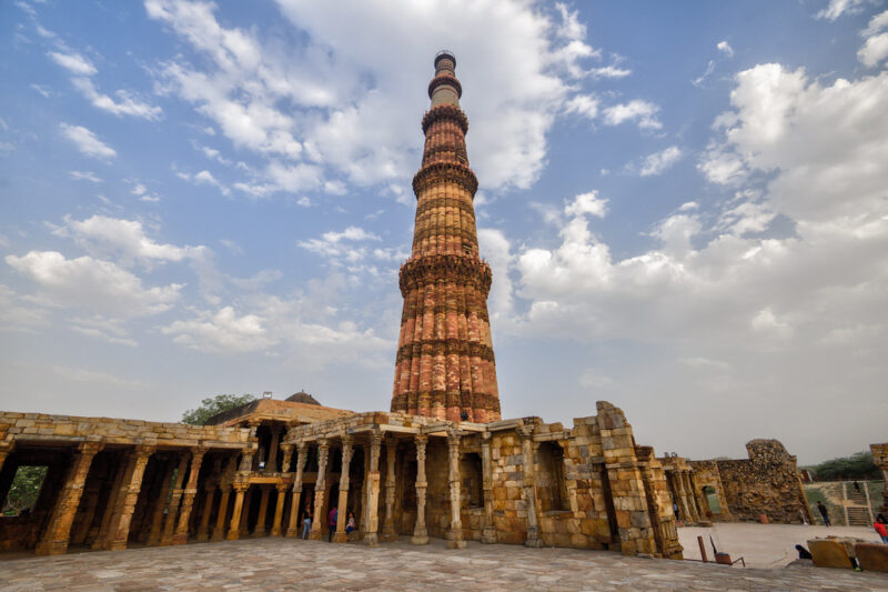 All You Need To Know About The Victory Tower- The Qutub Minar Guide ...