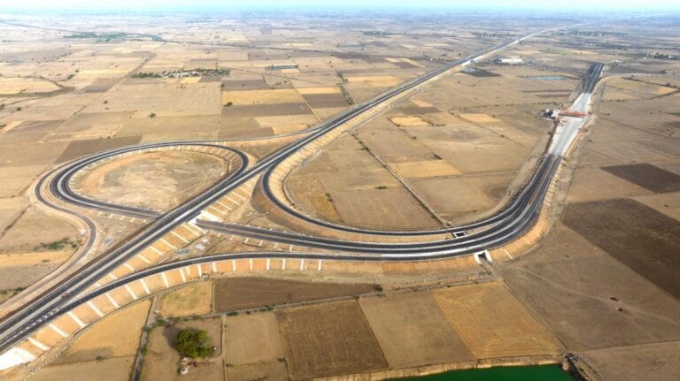 Uttar Pradesh's Pioneering Move: Bundelkhand Expressway to Transform into a Solar-Powered Marvel, Aiming for 50 MW Power Generation